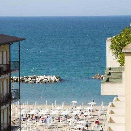Hotel Nautilus Cattolica Dış mekan fotoğraf
